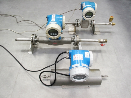 Primary flow meters